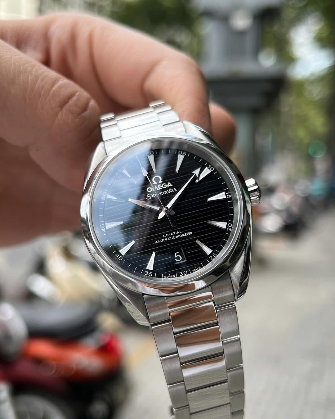 Om_ega Seamaste_r Aqua Terra 150M Co-Axi_al Mast_er Chronometer 41mm