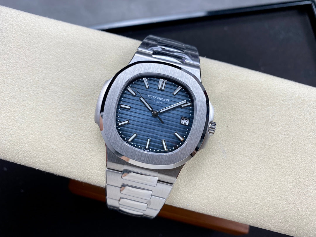 Patek Philippe Nautilus Men's Watch