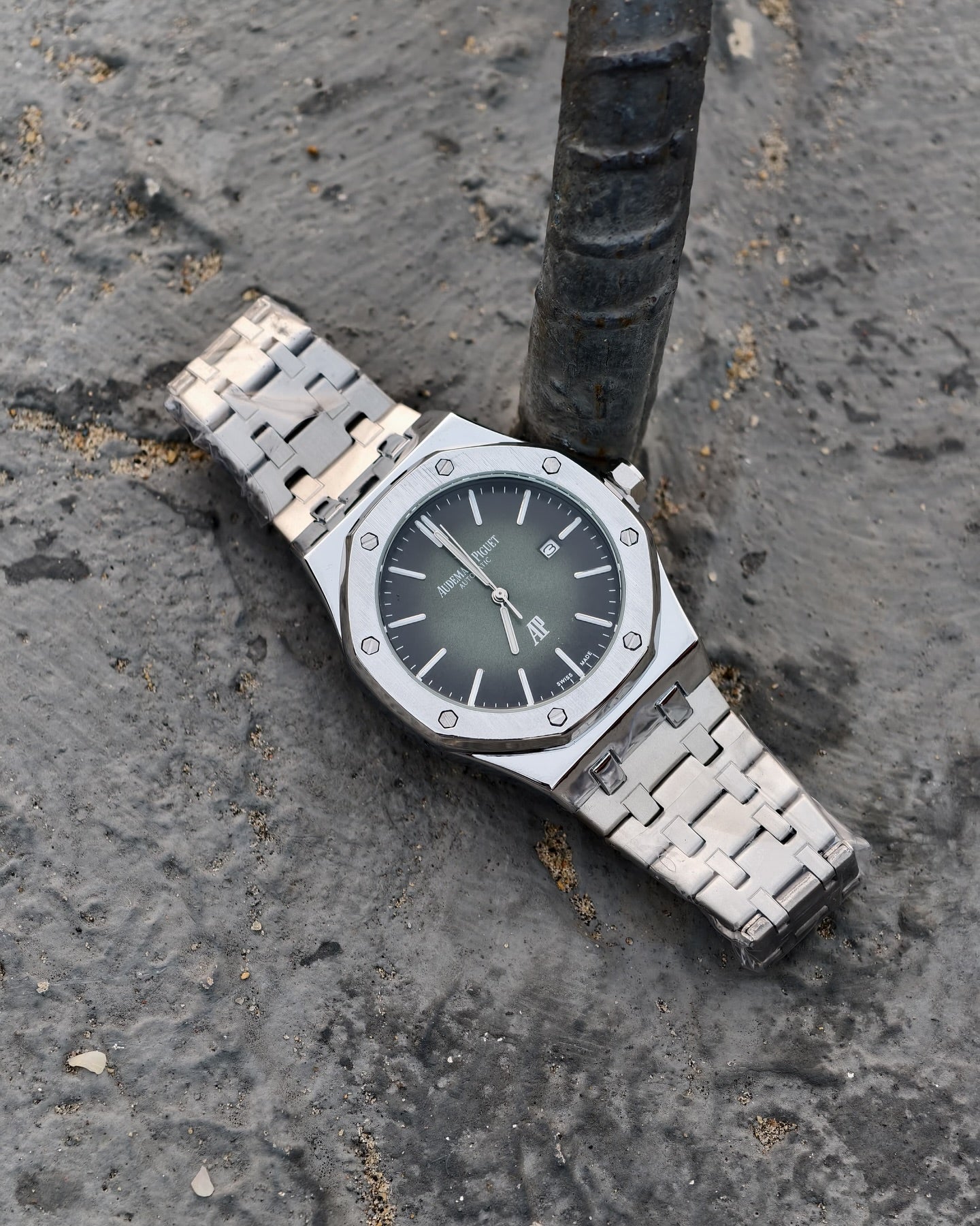 AUDEMARS PIGUET AP QUARTZ MOVEMENT