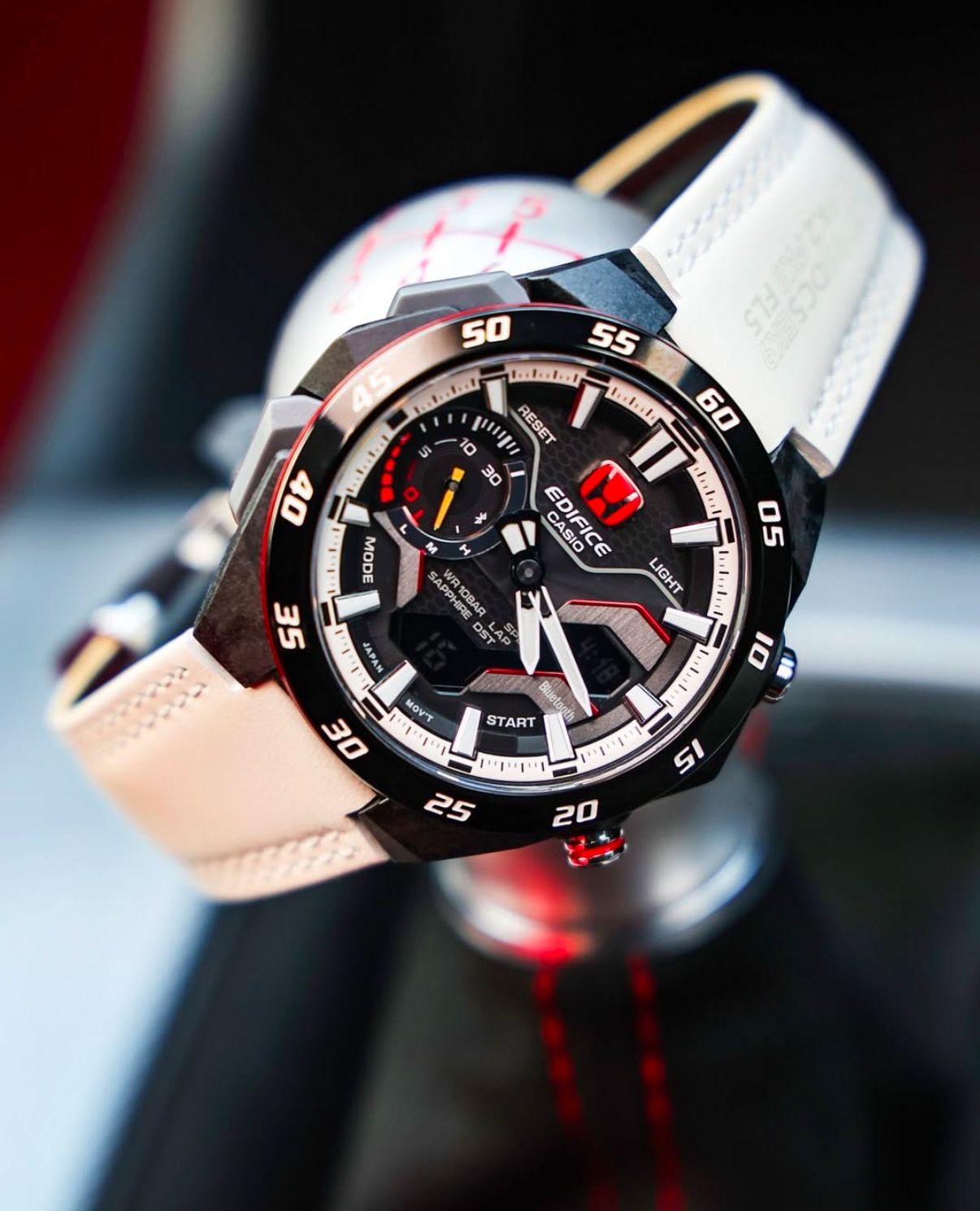 Ca_sio Edifice Men's Watch ECB-2200HTR-1A