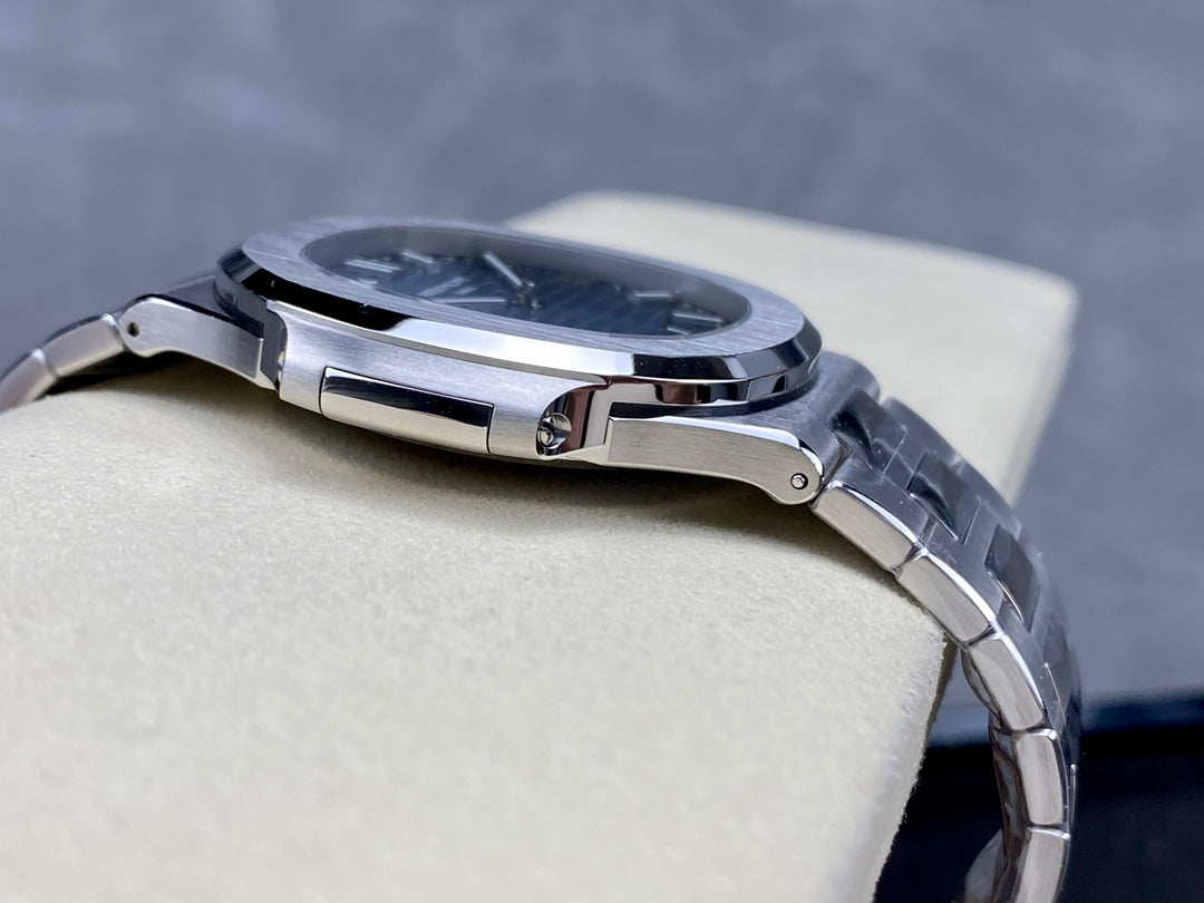 Patek Philippe Nautilus Men's Watch