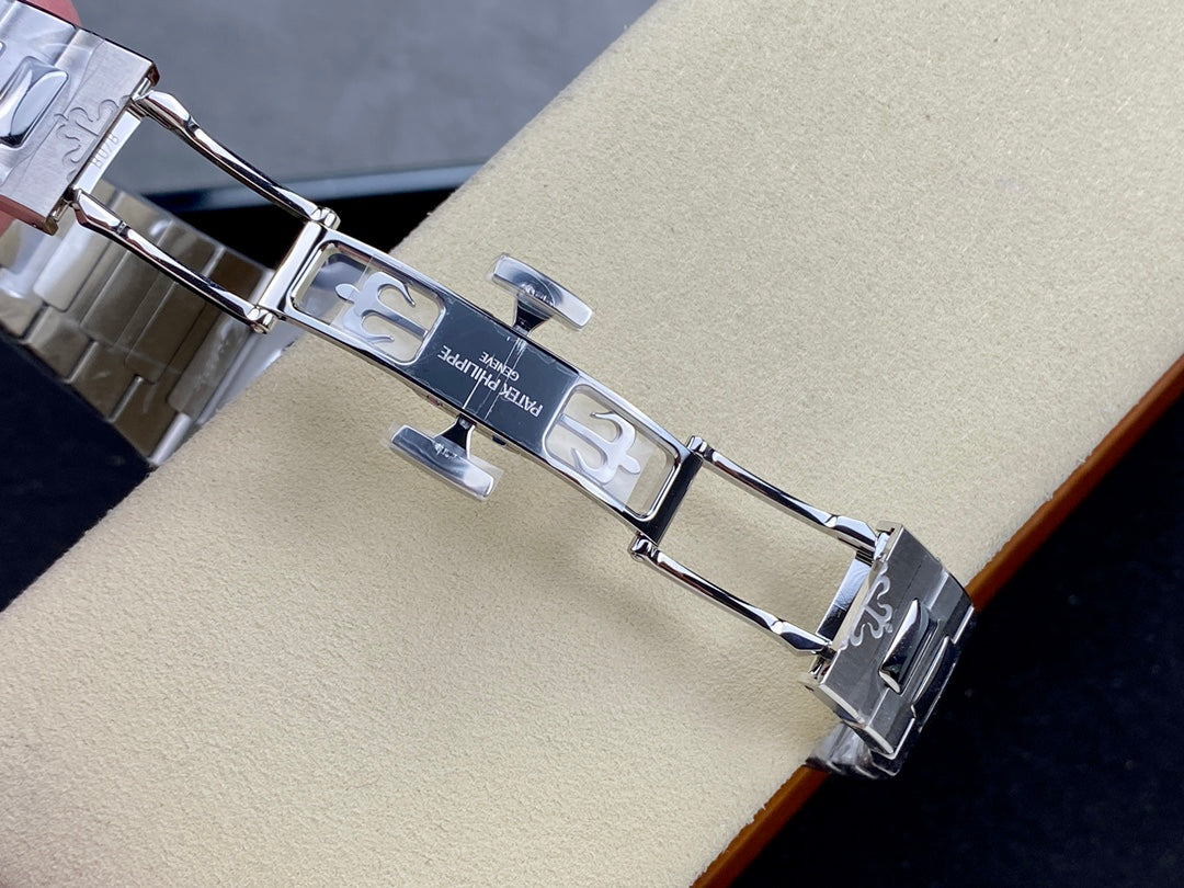 Patek Philippe Nautilus Men's Watch