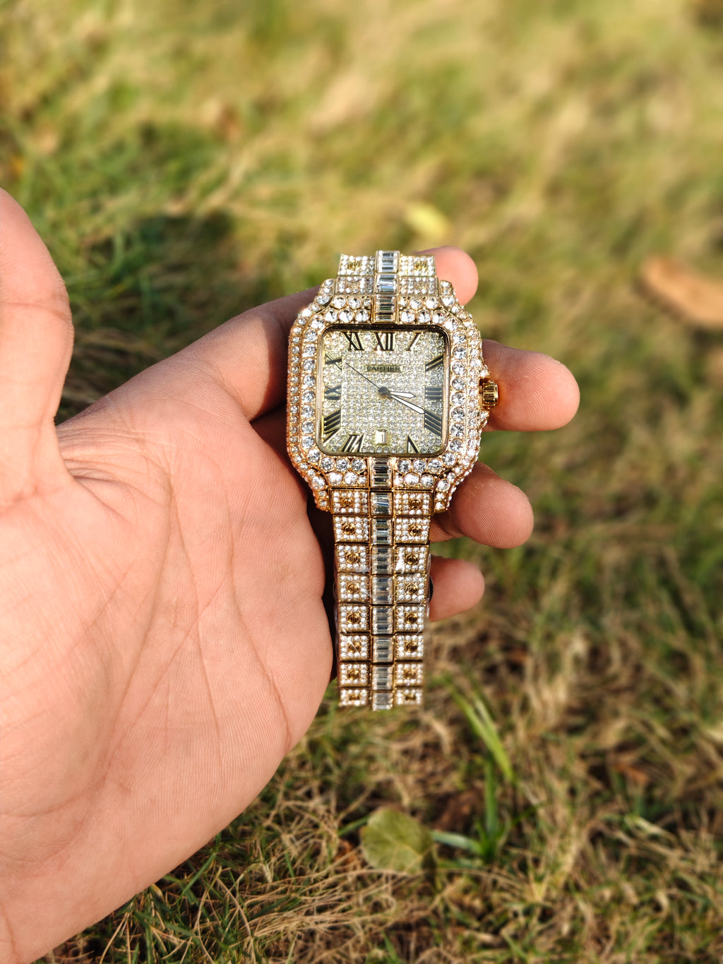 Sandos de Cartier "iced out" Diamond Men's Watch