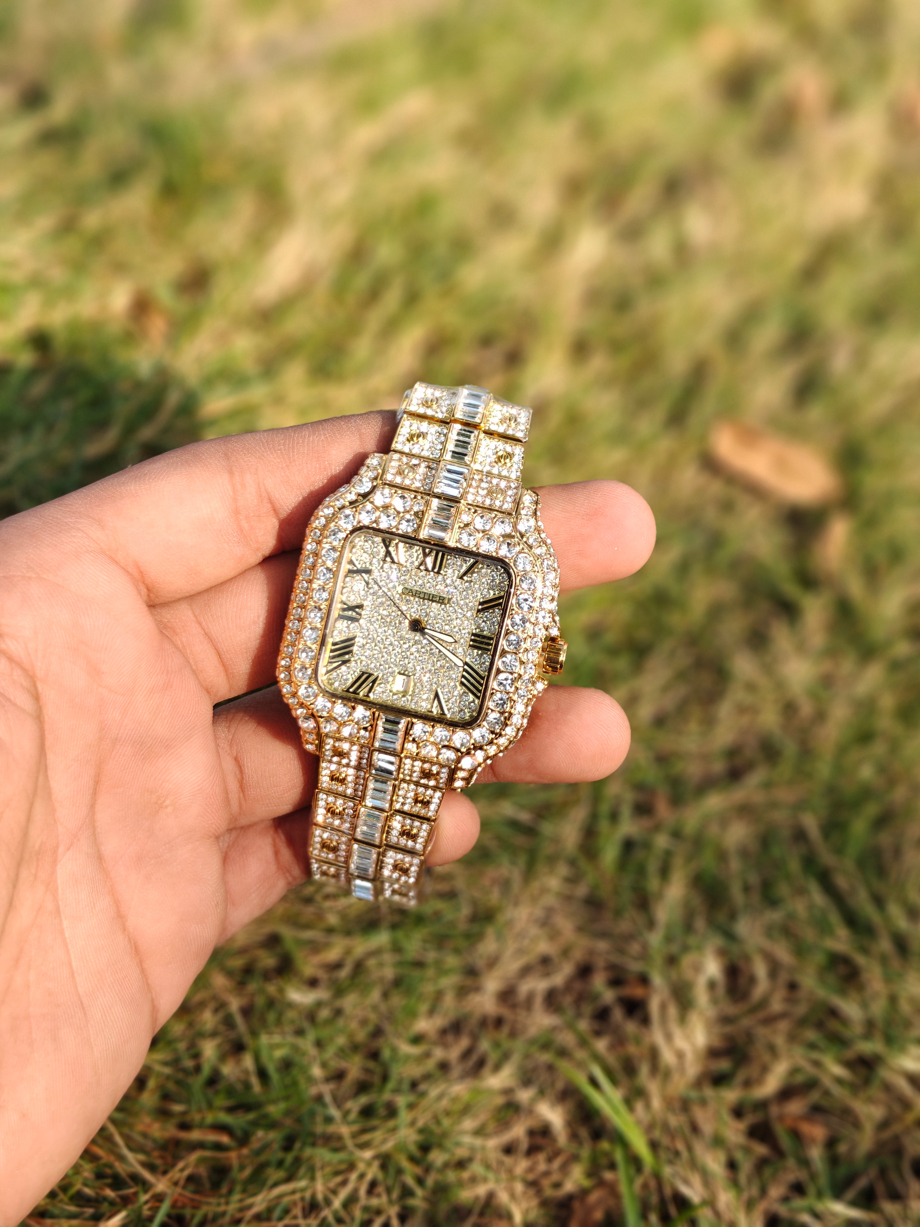 Sandos de Cartier "iced out" Diamond Men's Watch